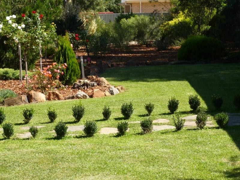 1 The Grove, Burra SA 5417