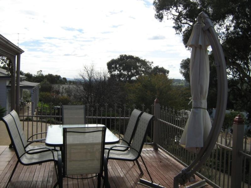 10 Michael Court, Clare SA 5453