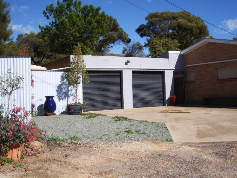 15 Mt Pleasant Road, Burra SA 5417