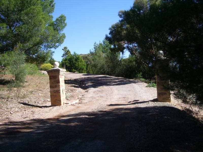 15 Mt Pleasant Road, Burra SA 5417