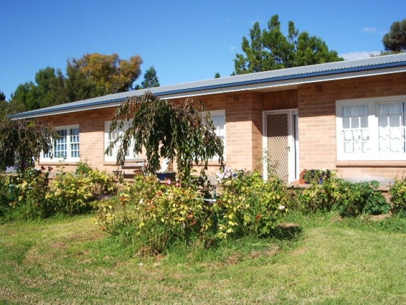 15 Mt Pleasant Road, Burra SA 5417