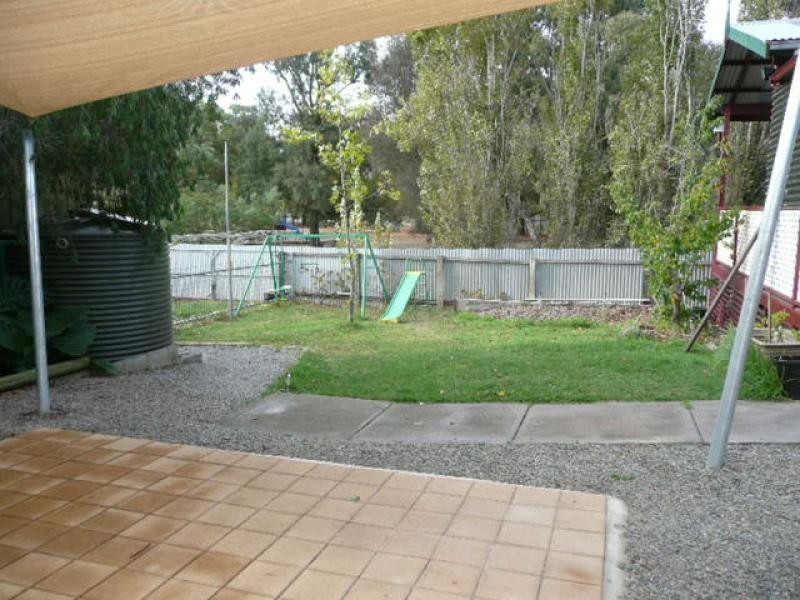 22 Melrose Ave, Clare SA 5453
