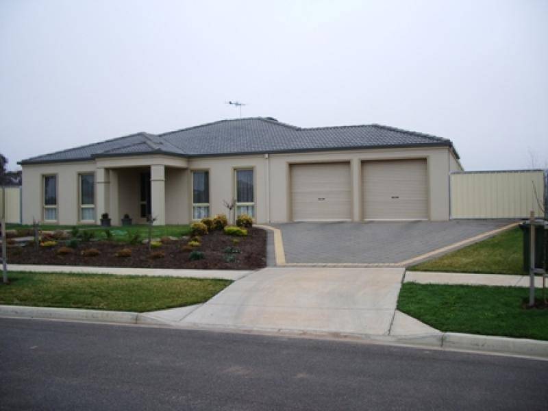 10 SHAKIRA COURT, Mildura VIC 3500