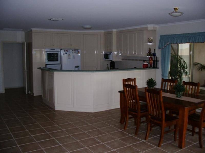 10 SHAKIRA COURT, Mildura VIC 3500