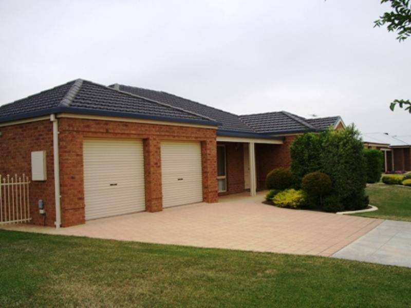 2 DUNEDEN CLOSE, Mildura VIC 3500