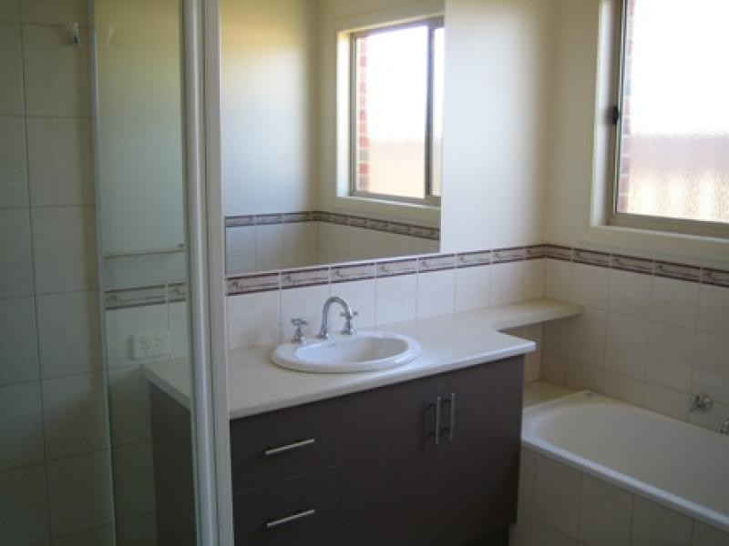 8 Oxley Court, Mildura VIC 3500