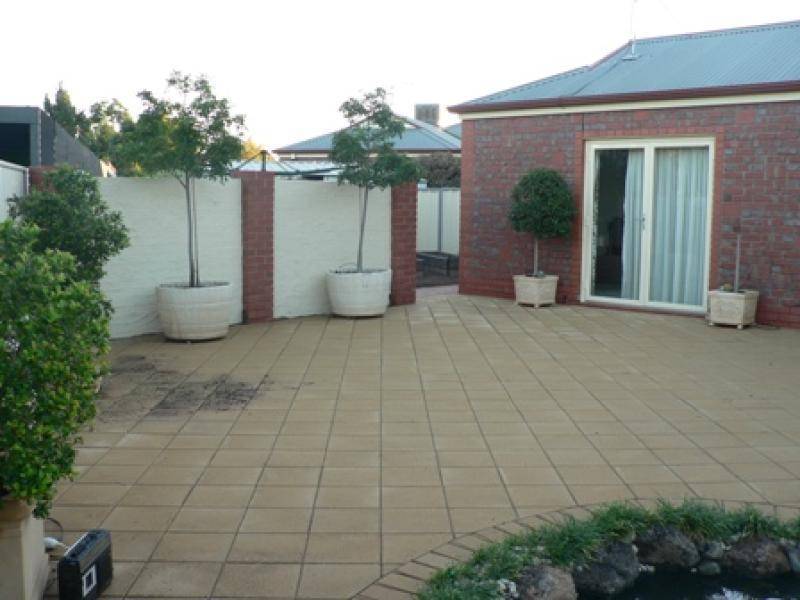 12 RIBARITS COURT, Mildura VIC 3500