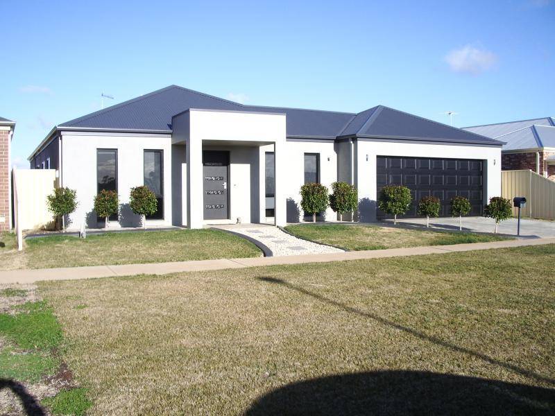 96 DYAR AVENUE, Mildura VIC 3500