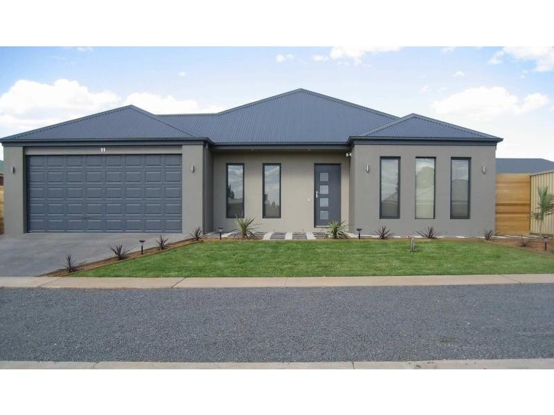 11 DRINGS WAY, Gol Gol NSW 2738