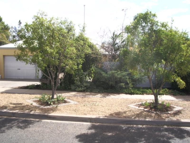 12 UPLAND DRIVE, Mildura VIC 3500