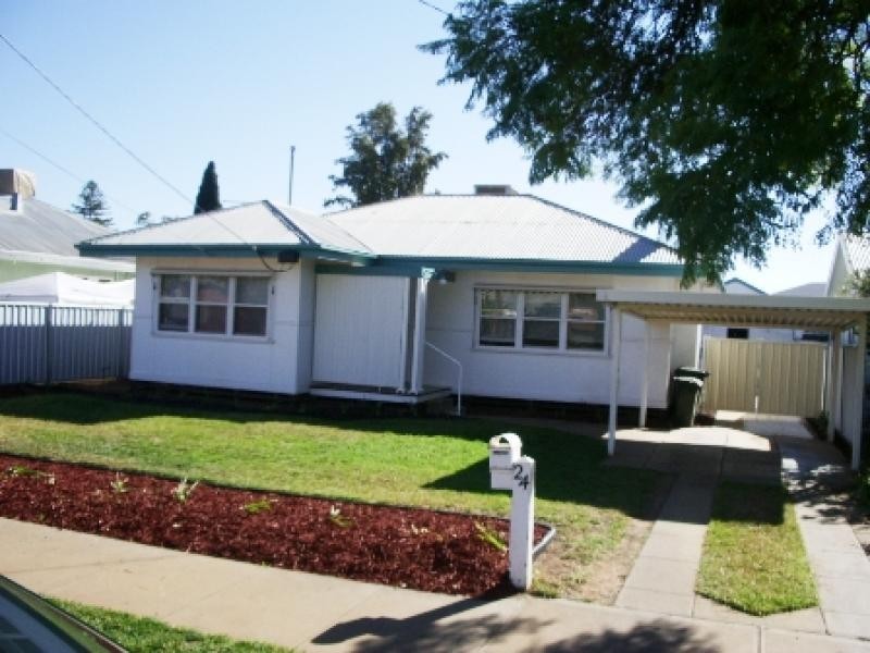 24 ROSEMONT AVENUE, Mildura VIC 3500