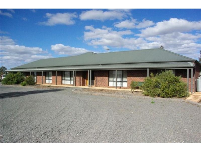 305 McEDWARD STREET, Cabarita VIC 3505