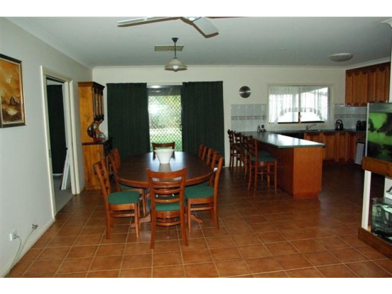 305 McEDWARD STREET, Cabarita VIC 3505