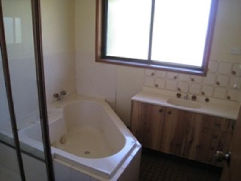 37 Riverview Drive, Dareton NSW 2717