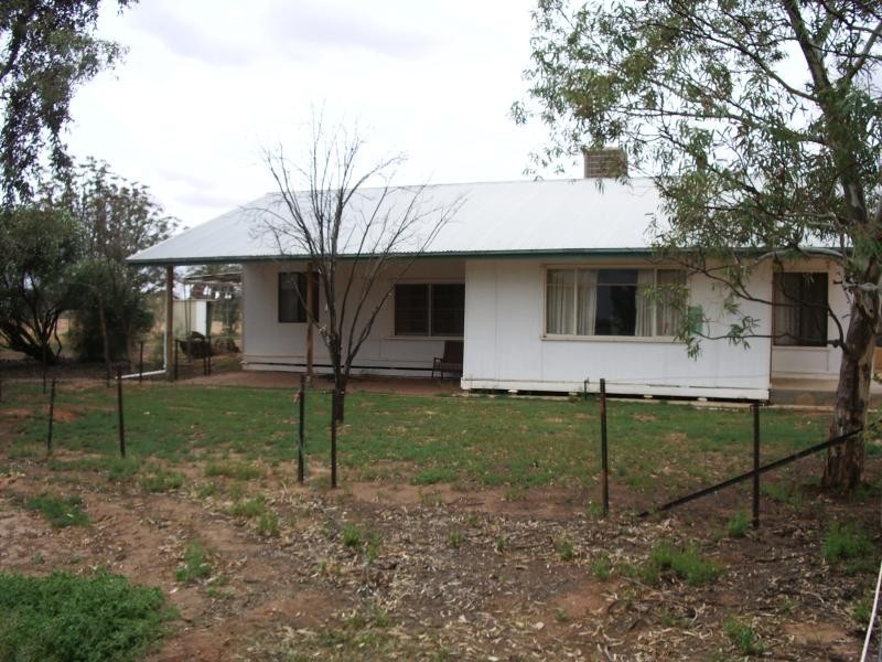 1057 STURT HIGHWAY, Merbein South VIC 3505