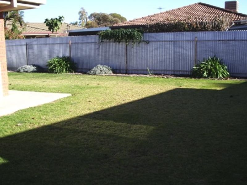 5A LAPTHORNE COURT, Mildura VIC 3500