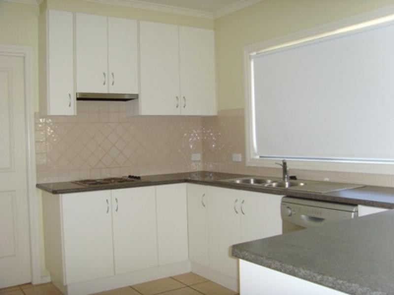 8 BRISTOL WAY, Mildura VIC 3500