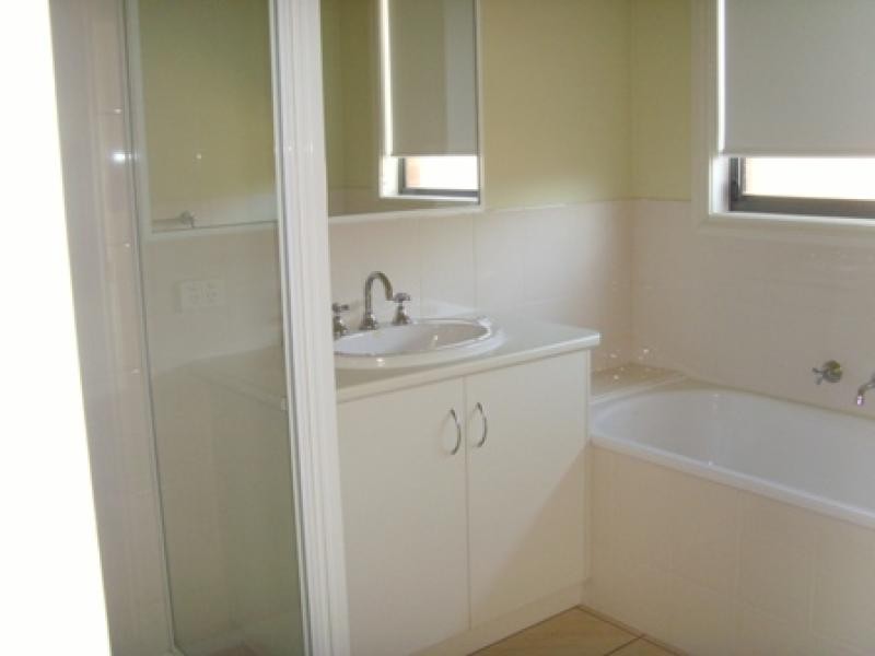 8 BRISTOL WAY, Mildura VIC 3500