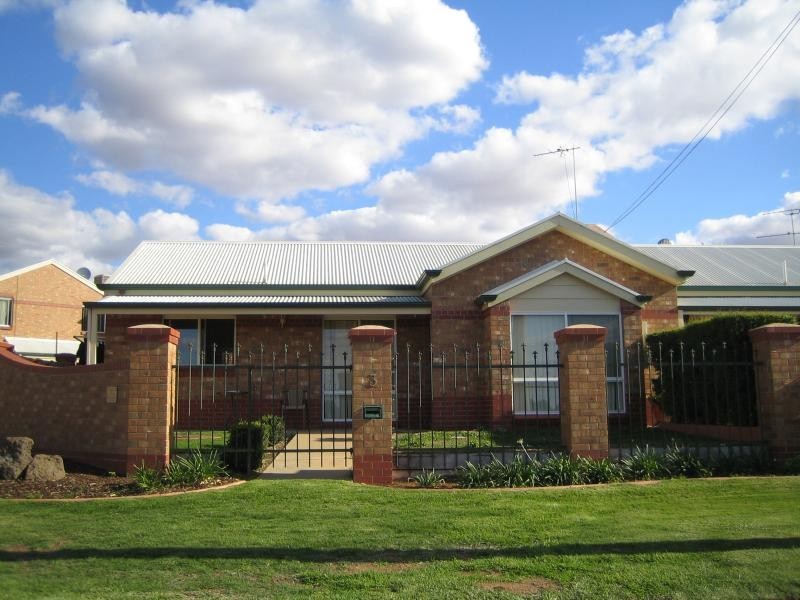 Unit 3/59-67 Cureton Avenue, Mildura VIC 3500