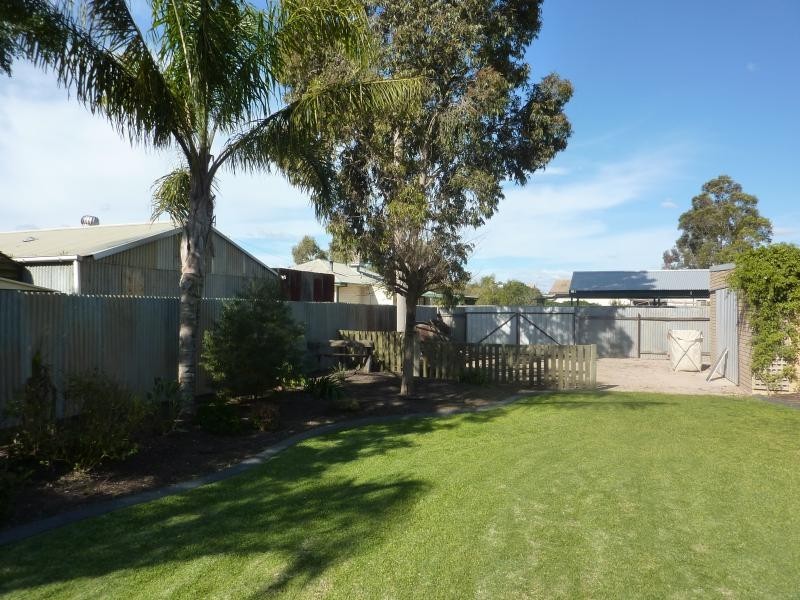 3006 DEAKIN AVENUE, Mildura VIC 3500