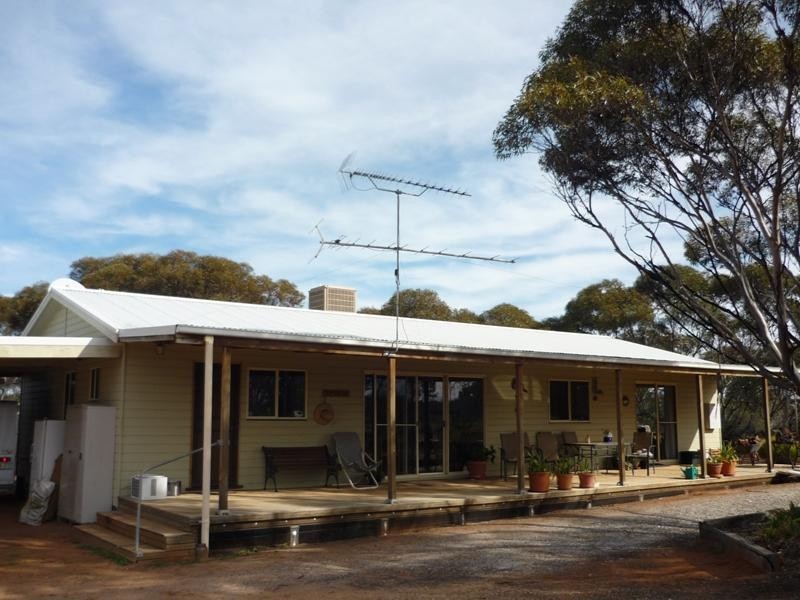 23 Hattah-Robinvale Road, Hattah VIC 3501