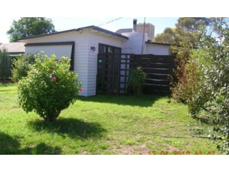 4 Robin Street, Robinvale VIC 3549