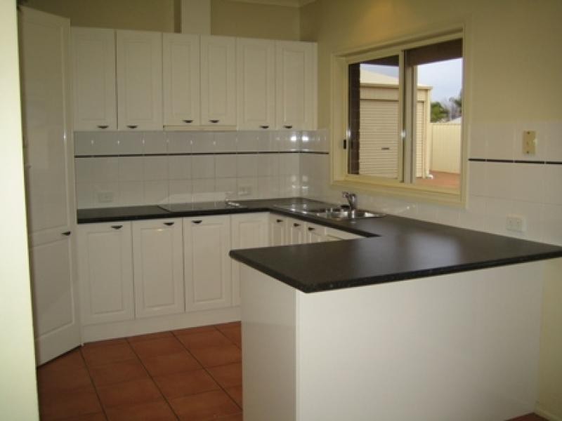 10 Wood Street, Gol Gol NSW 2738