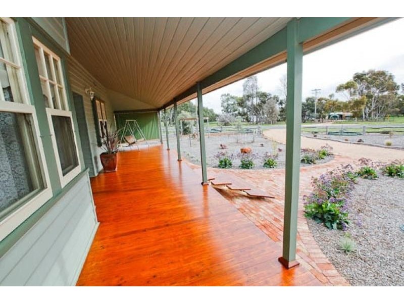 5 Ginquam Avenue, Nichols Point VIC 3501