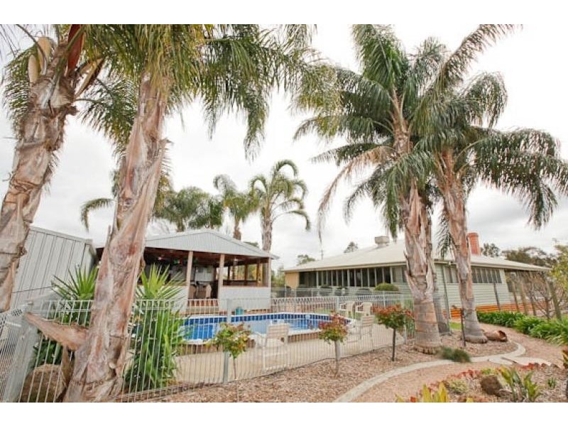 5 Ginquam Avenue, Nichols Point VIC 3501