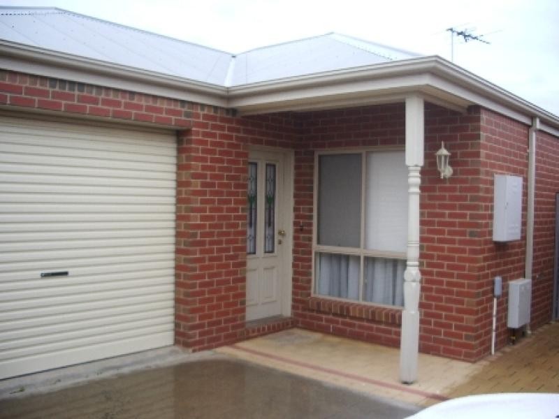 Unit 2/398 Walnut Avenue, Mildura VIC 3500