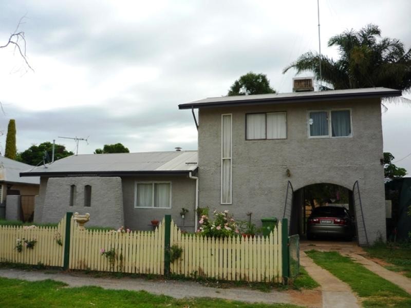 73 Tapio Street, Dareton NSW 2717