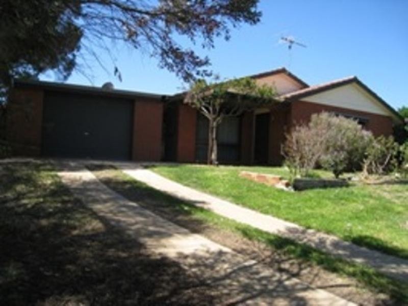 37 Riverview Drive, Dareton NSW 2717