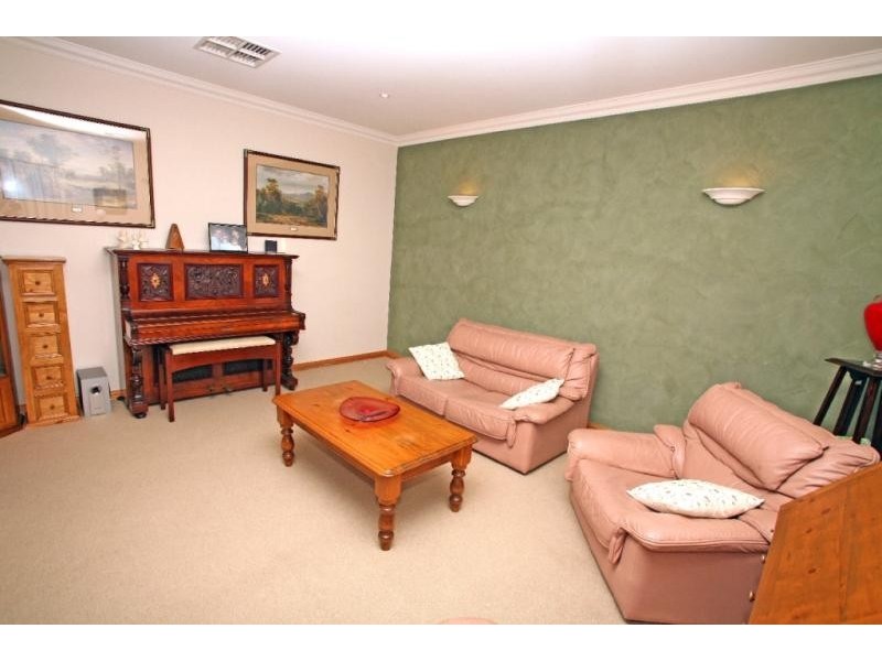 14 CAMBRIDGE TERRACE, Mildura VIC 3500