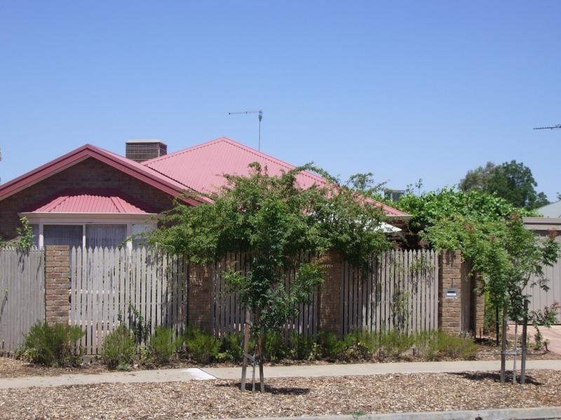 1 MERLE COURT, Mildura VIC 3500