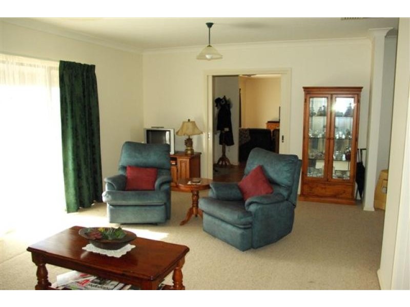 305 McEDWARD STREET, Cabarita VIC 3505