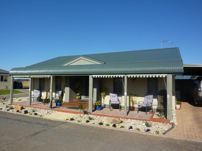 Unit 15 SUN CITY RESIDENTIAL ESTATE, Mildura VIC 3500