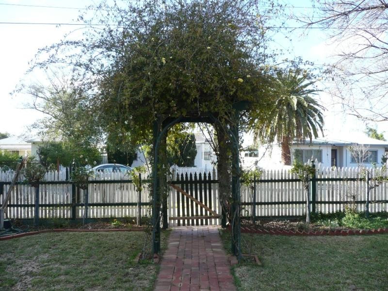 13 WALTHAM AVENUE, Mildura VIC 3500