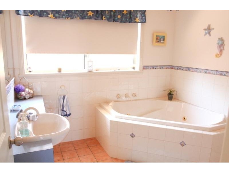 2 Wills Court, Mildura South VIC 3501