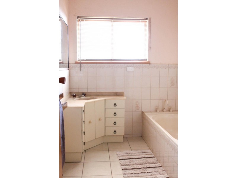 24 Honour Avenue, Merbein VIC 3505