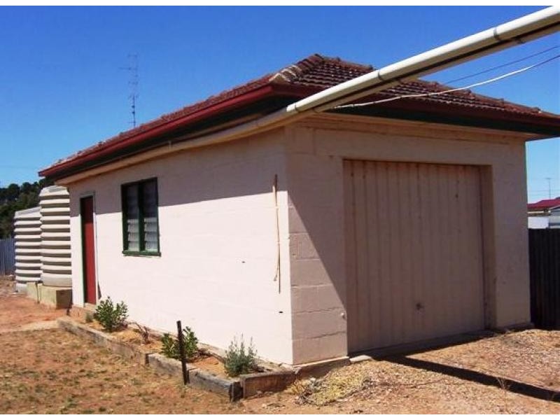 33 Ballantyne Street, Wudinna SA 5652