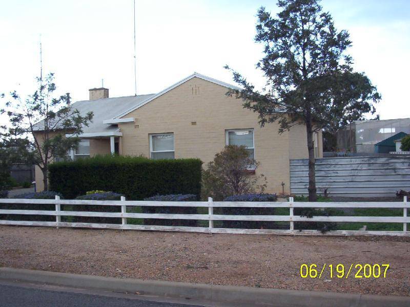 14 OCTOMAN STREET, Tumby Bay SA 5605