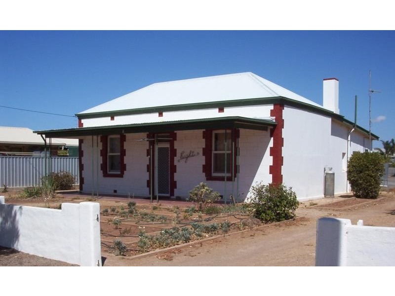 8 LIPSON ROAD, Tumby Bay SA 5605