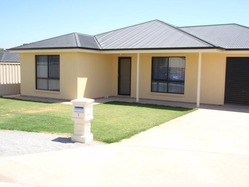 7 LAKIN CRESCENT, Tumby Bay SA 5605