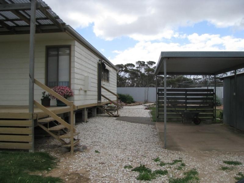 Sections 49, 50 & 61 Hundred of ROBERTS, Cleve SA 5640