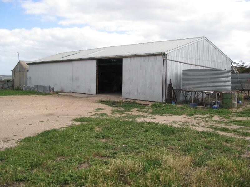 Sections 49, 50 & 61 Hundred of ROBERTS, Cleve SA 5640