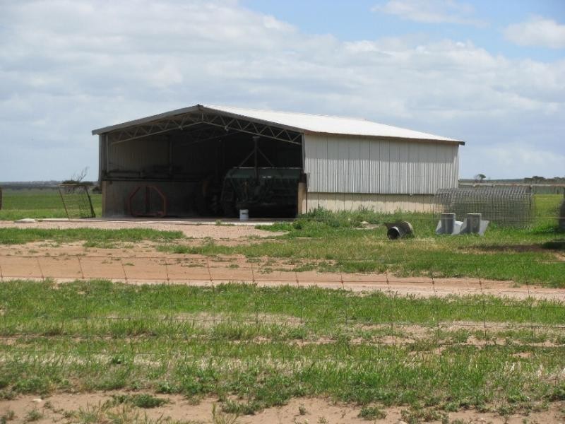 Sections 49, 50 & 61 Hundred of ROBERTS, Cleve SA 5640