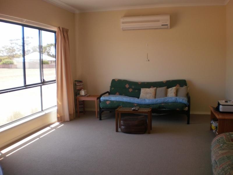 11 FORBES STREET, Cleve SA 5640