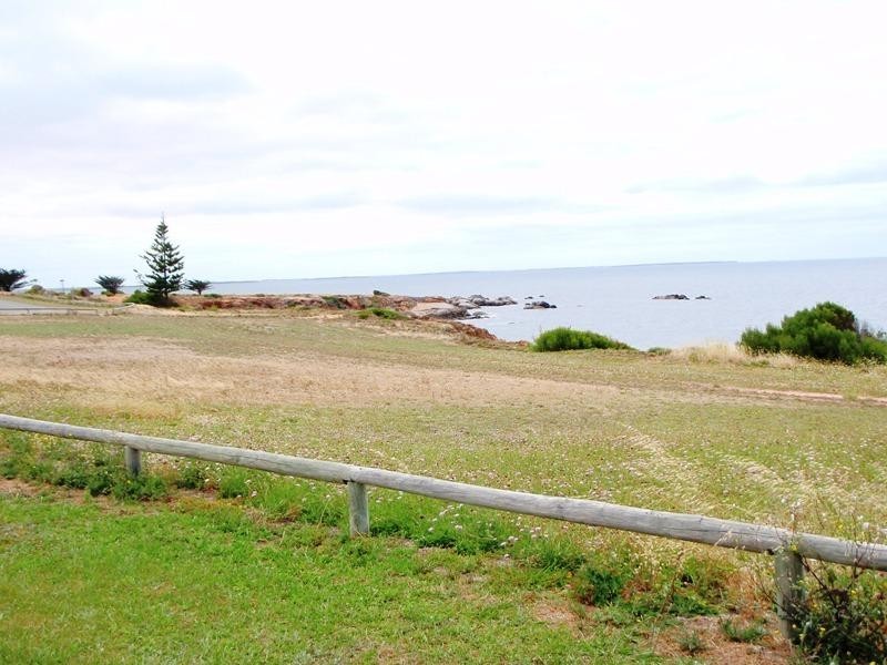 5 O’SHANNAHAN DRIVE, Louth Bay SA 5607