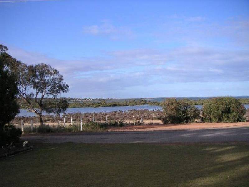 2 FLAVEL DRIVE, Cowell SA 5602
