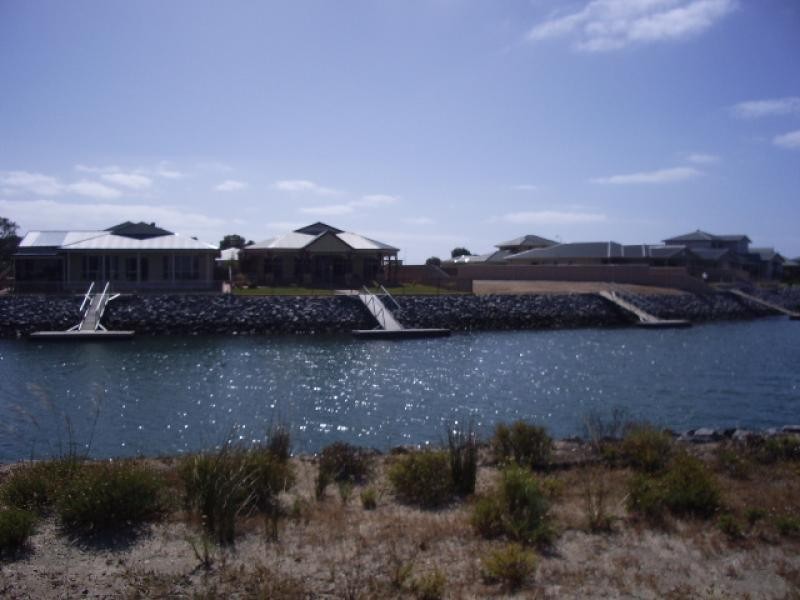 11 GRAHAM SMELT CAUSEWAY, Tumby Bay SA 5605